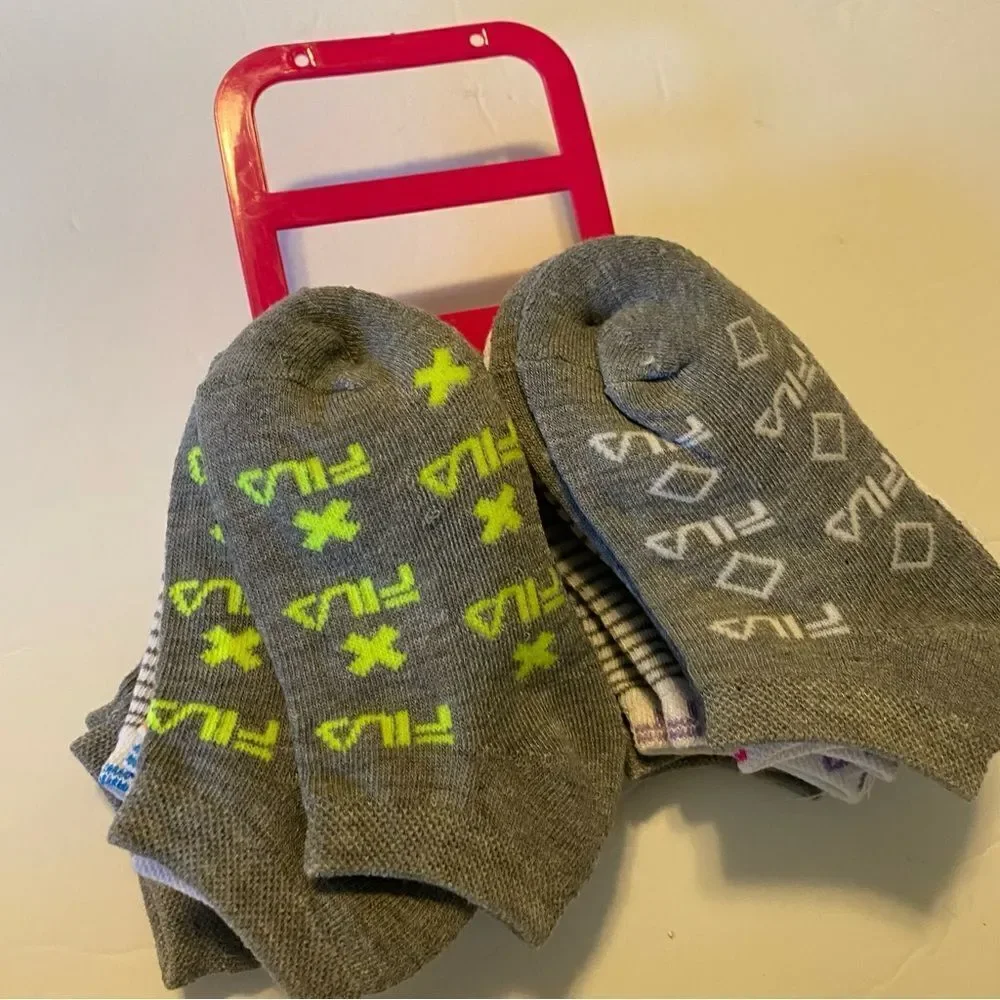 Fila girls 10 Pairs Comfort Knit Soft Socks Bonus 3 Hair Ties Girls 6-8 yr old